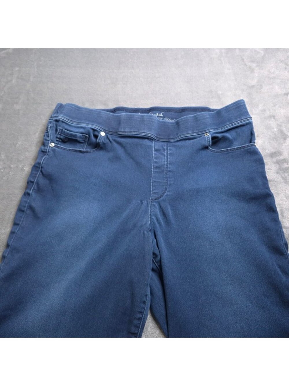 Gloria Vanderbilt Pull-On Capri Jeans Avery 14 High Rise Medium Wash Stretch - Picture 4 of 8